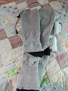 Heated Grey Knit Socks with Removable Controllers